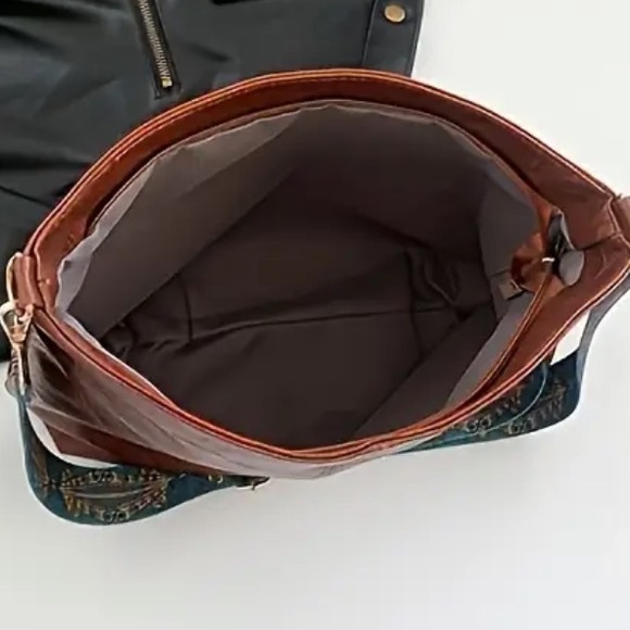 NWT Vegan Leather Tote Bag - Picture 7 of 7